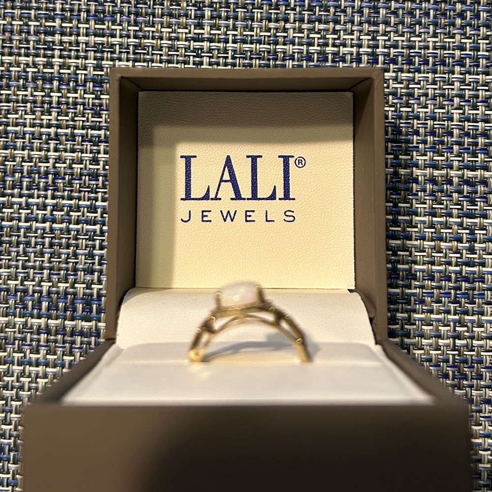 Lali 14k Gold Opal ring surrounded by Diamond accents size 8 - Picture 10 of 15